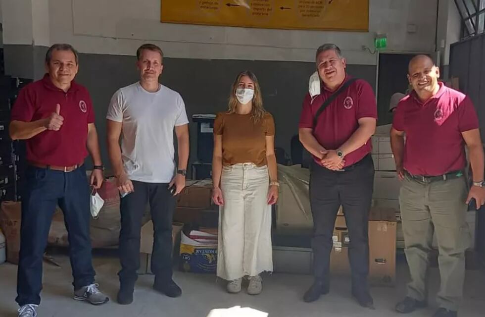 Fundación de Buenos Aires donó equipos informáticos al INSI en Wanda