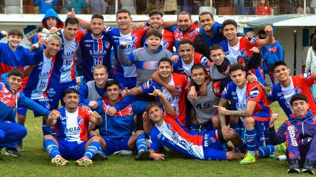 Rosario ganó y jugará la final de los playoff ante Comercial.