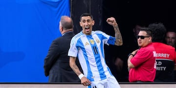 El capitán albiceleste abrió el marcador antes del entretiempo en Chicago.