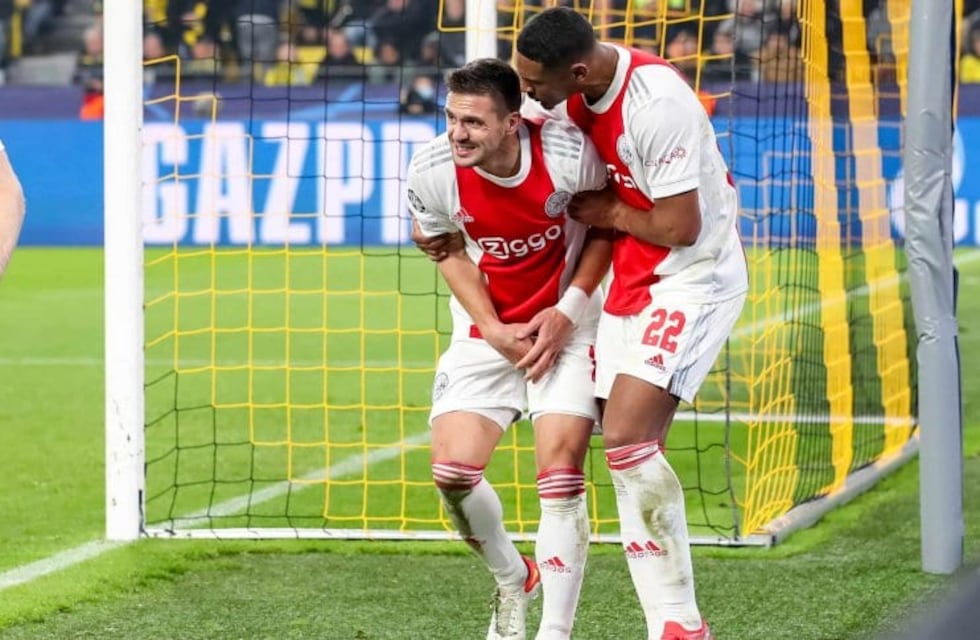 Dusan Tadic contó la verdadera historia de su yeso en el pene