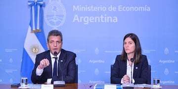 Sergio Massa y Fernanda Raverta. Foto: Prensa Ministerio de Economía