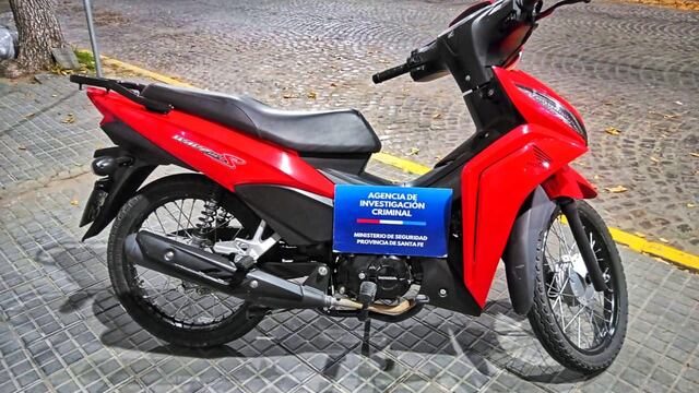 La moto recuperada por la AIC