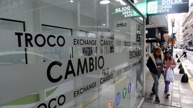 Seguí la cotización del dólar blue en Córdoba. (Clarín/Ilustrativa).