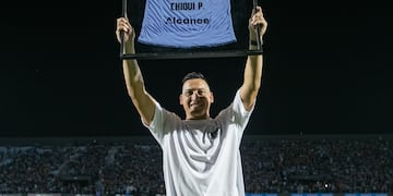 Claudio "Chiqui" Pérez, en tiempo de despedidas y de reencuentros en cancha de Belgrano.