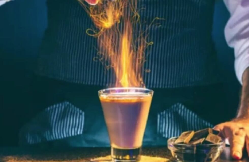 Cómo nació el licor sanjuanino que te “prende” fuego y enloquece a famoso de Argentina