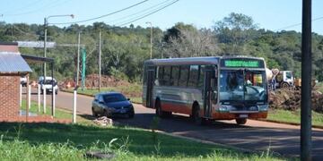 Leandro N. Alem: vecinos a bordo de un colectivo trasladaron a un pervertido a la comisaría.