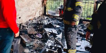 Las llamas dañaron las oficinas del tercer piso del área de Desarrollo Humano y Hábitat en Santa Fe al 500.