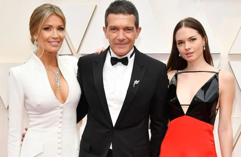 Así está hoy Stella Banderas, la hija de Antonio Banderas que es una estrella de las redes sociales y promesa del modelaje
