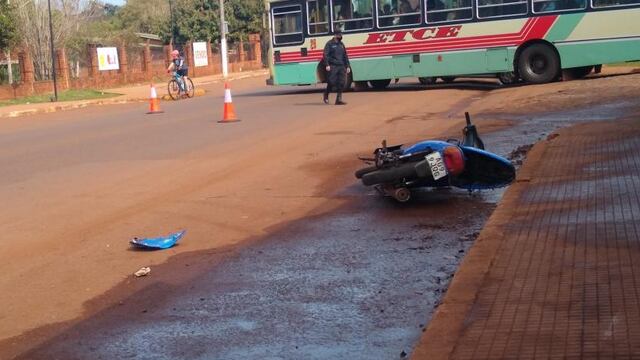 Aún se desconoce el estado de salud del conductor de la motocicleta.