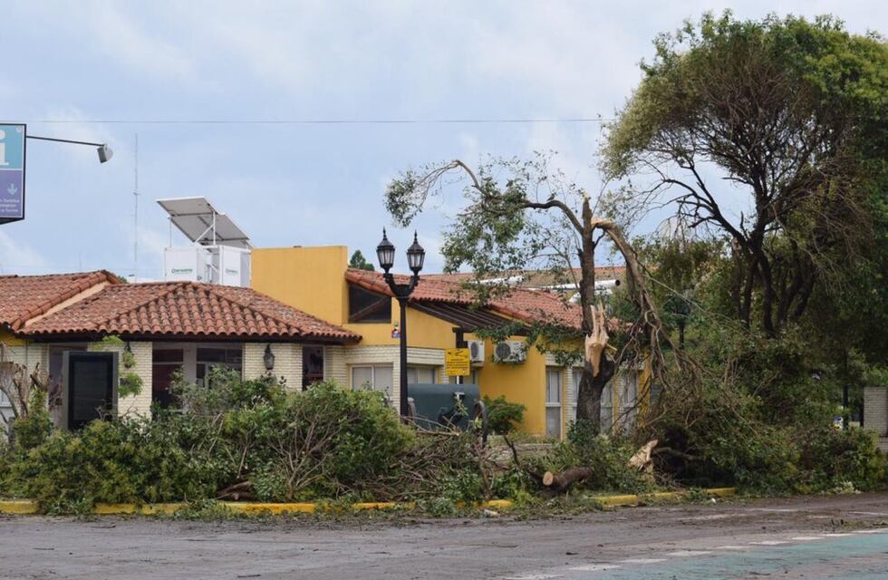 Evacuaron a 500 familias de San Lorenzo por el daño que provocó la tormenta