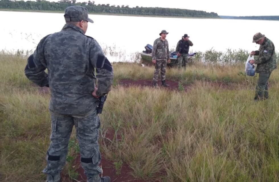 En la reserva natural del Lago Urugua-i Guardaparques y policías fueron baleados por cazadores