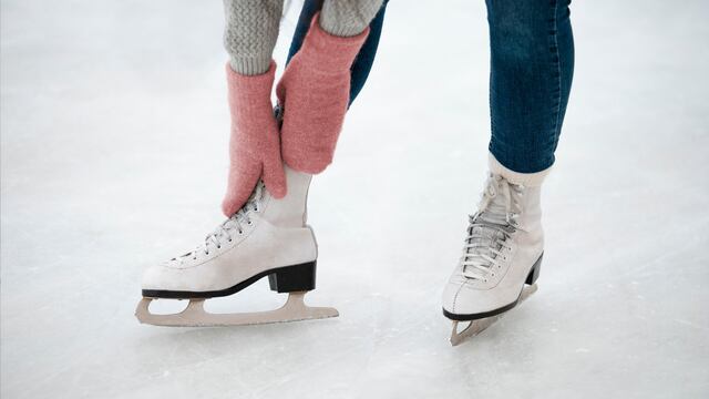 Día del Amigo: 3 pistas de patinaje sobre hielo en CABA para que disfrutes a lo grande esta celebración.