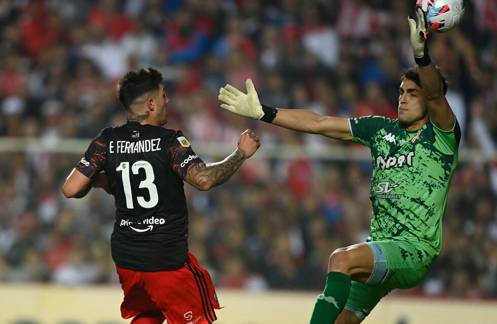 El golazo de Enzo Fernández en la goleada de River ante Unión por 5 a 1