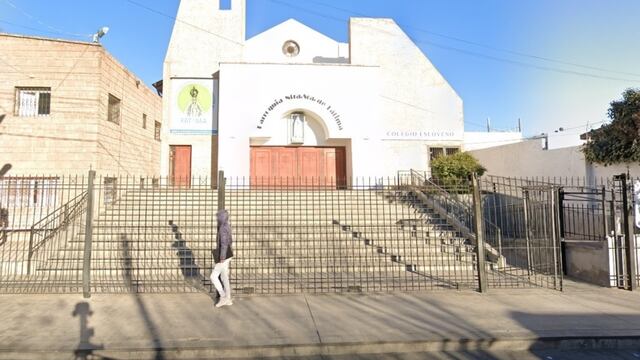 La Iglesia Nuestra Señora de Fátima se vió afectada por el incendio provocado por un vecino en el jardín de su casa. Gentileza