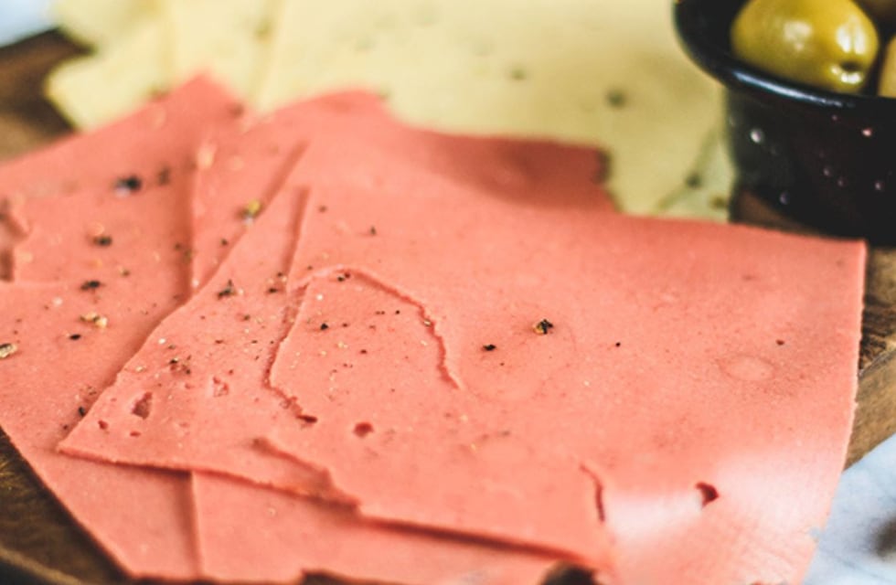 Embutidos veganos: cómo hacer salame, salchichón y otros fiambres