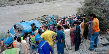 El autobús que explotó en Pakistán