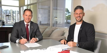 Jorge Brito y Martín Demichelis: el exdefensor firmó contrato con River.