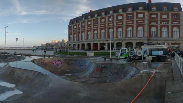 Se trabaja en dos turnos, de lunes a sábado.