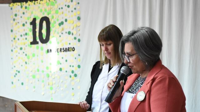 La directora, María Eugenia Benítez, su vicedirectora Jésica Koch