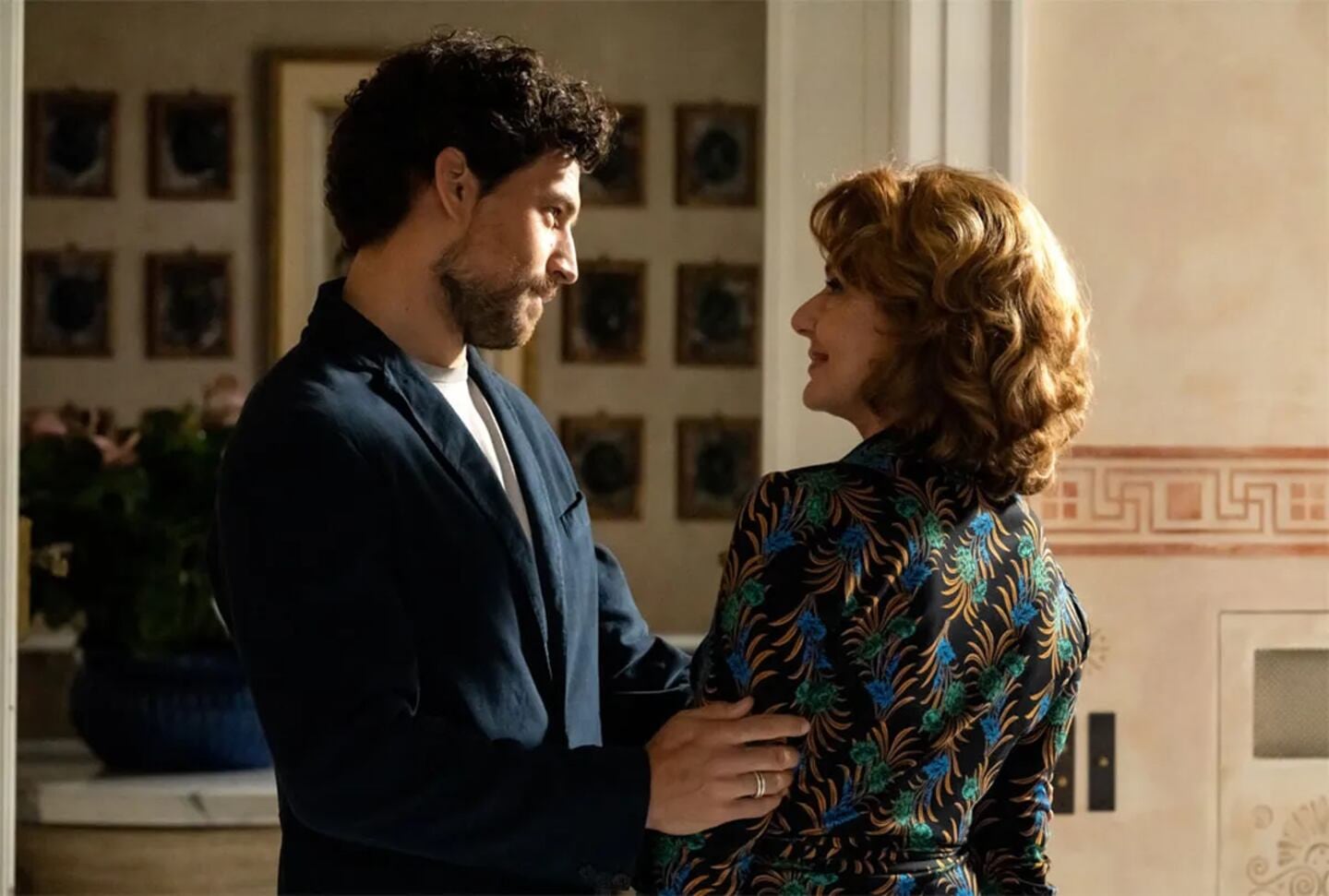 La serie de Netflix destacada se llama Engaño.