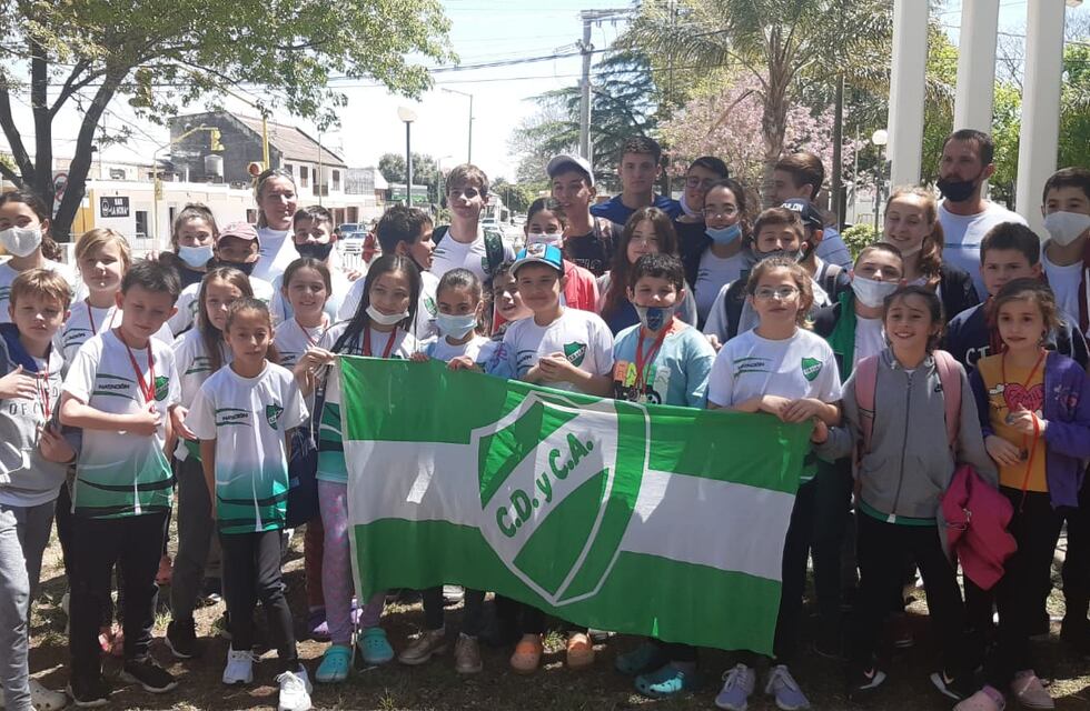 Otra gran actuación con buenos resultados para nadadores del Cultural Arroyito