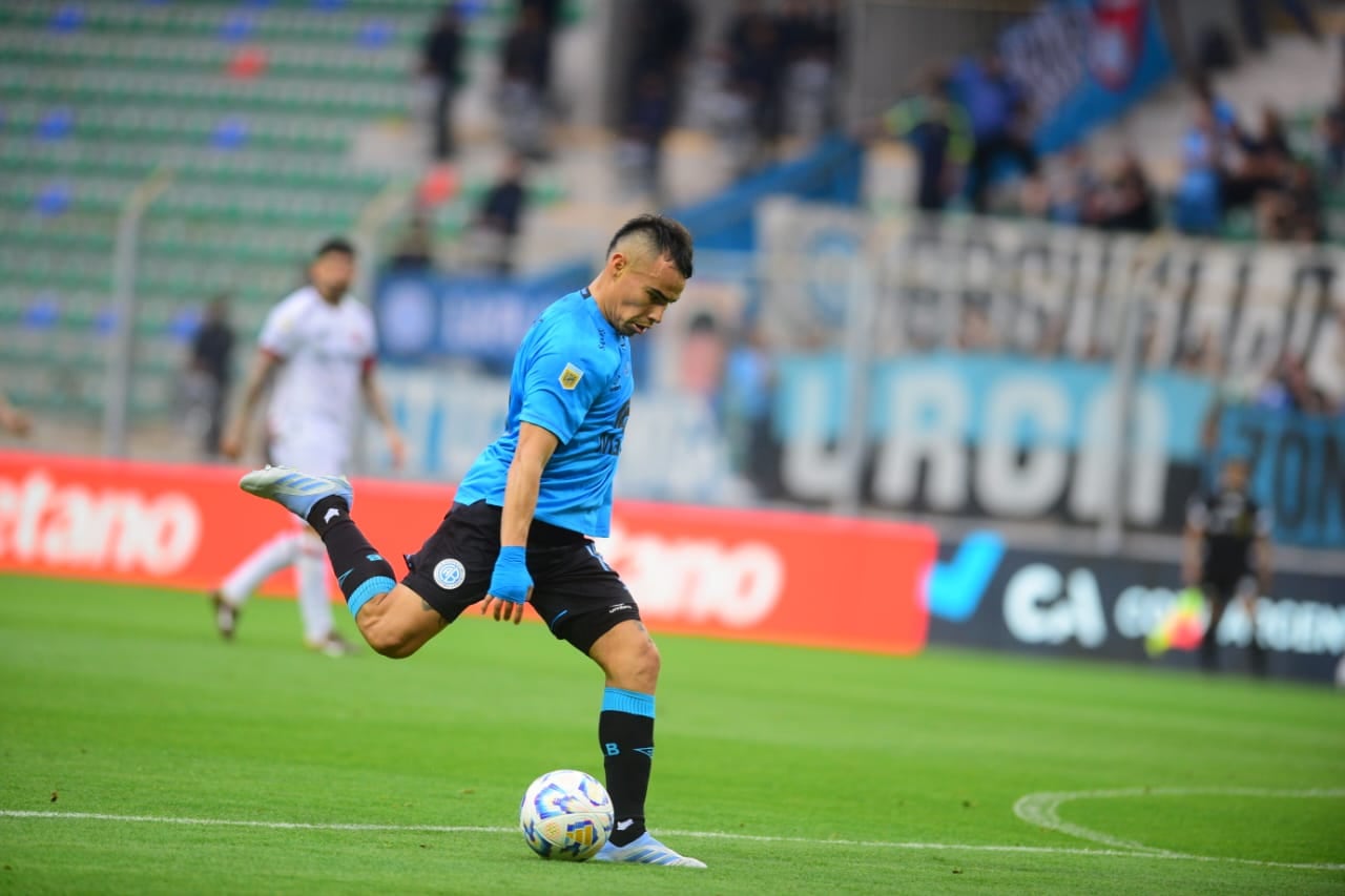 Belgrano en su partido de Copa Argentina. (José Gabriel Hernández / La Voz).