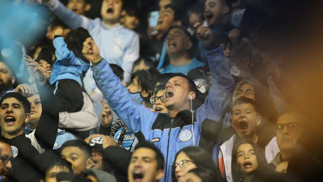Los hinchas de Belgrano quieren soltar el festejo. El próximo como local, pasó para el lunes 19 (Foto Javier Ferreyra).