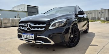 Un Mercedes Benz de alta gama sale a remate en la causa Márquez y Asociados.