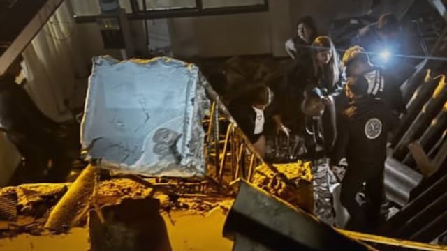 Se produjo un derrumbe en pleno show de Luck Ra.