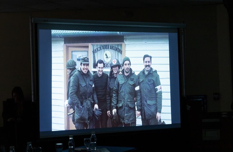 “Sanidad en Malvinas: relatos de Héroes y Heroínas”