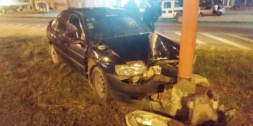 Falleció un hombre al impactar contra una columna en la ruta 3 y 228