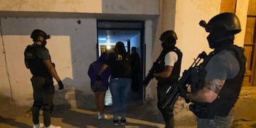 Una maestra jardinera fue detenida por liderar una banda que ingresaba drogas a la cárcel.