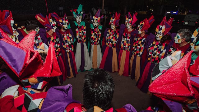 Elenco mendocino de la murga Buena Moza.