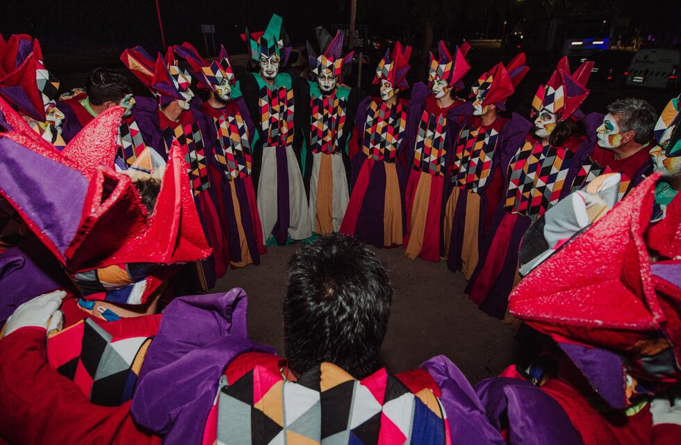 Una murga estilo uruguayo de Mendoza festeja su aniversario luego de la pandemia