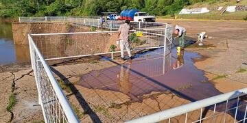 Ejecutan obras de mejoramiento del puerto de Eldorado.