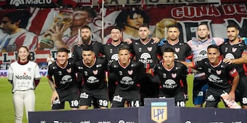 La formación de Instituto ante Estudiantes, con Roffo como arquero. (Prensa IACC).