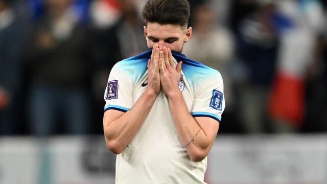 El equipo inglés tuvo chances de empatar ante Francia, pero no pudieron avanzar a semifinales. (AP).