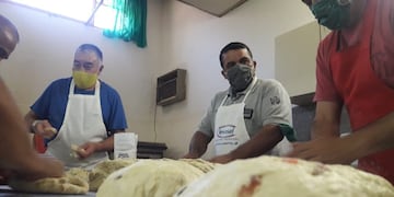 Internos de Villa Floresta elaboraron 3 mil panes dulces para familias vulnerables