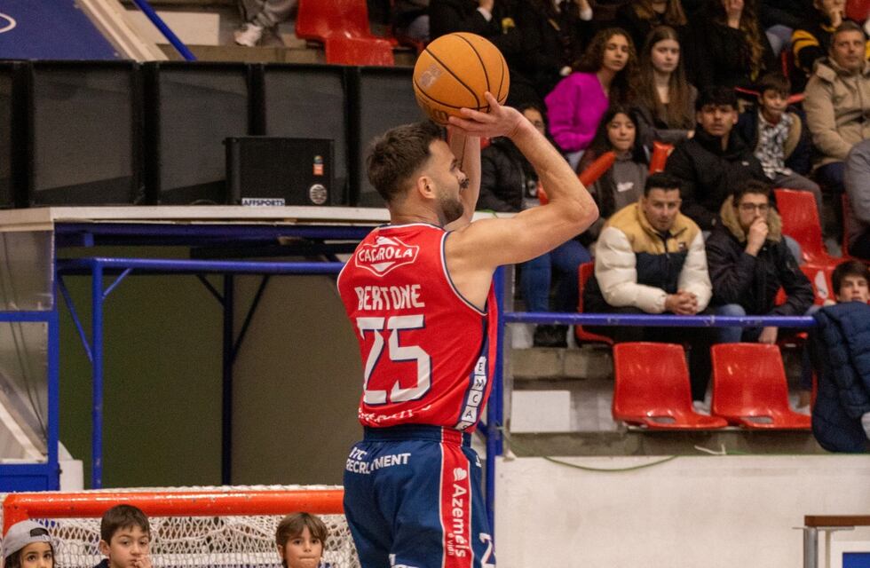 Pablo Bertone aportó 21 puntos para el Oliveirense que sigue arriba en la Liga Portuguesa de Básquet