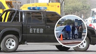 La tensa escena que se vivió en Córdoba producto que una mujer se atrincheró en su auto.