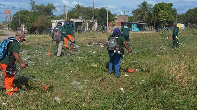 Limpieza integral de espacios verdes en Resistencia.