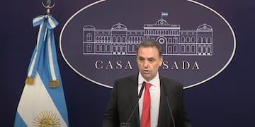 El vocero presidencial, Manuel Adorni, en su conferencia de prensa.