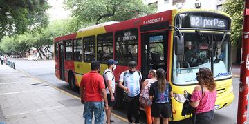 Aumenta el  precio del boleto de colectivo en la provincia de Mendoza.
Foto: José Gutierrez / Los Andes