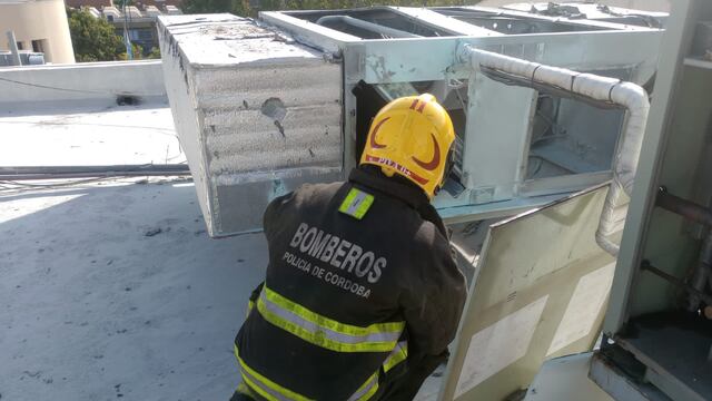 Evacuaron a 14 pacientes de un piso del Hospital Rawson.