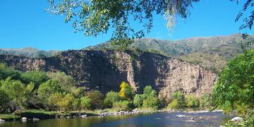 "Labios del Indio" en Bialet Massé. (Foto; web / villacarlospaz.com).