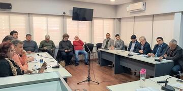 En la reunión se discutió el reconocimiento del desfasaje salarial generado por la inflación durante el primer semestre del año.