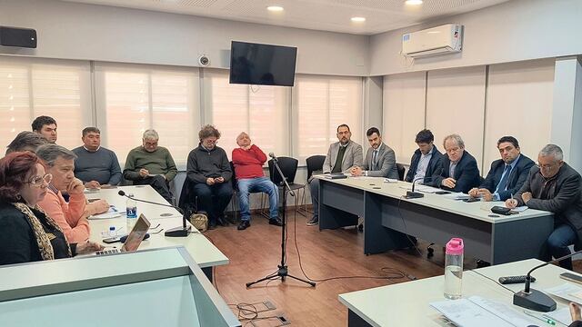 En la reunión se discutió el reconocimiento del desfasaje salarial generado por la inflación durante el primer semestre del año.