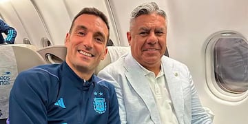 Lionel Scaloni junto al Chiqui Tapia