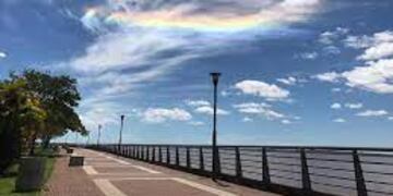 Martes con posibilidad de algunas precipitaciones y marcado descenso de temperatura.