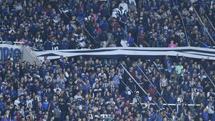Un hincha de Talleres se descompensó en la tribuna sur del Kempes, y falleció.